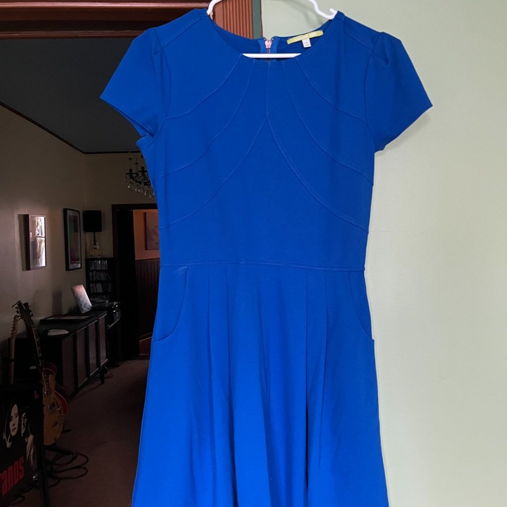 Gianni Bini Royal Blue Fit and Flare Seamed Knee Length Dress with Cap Sleeves